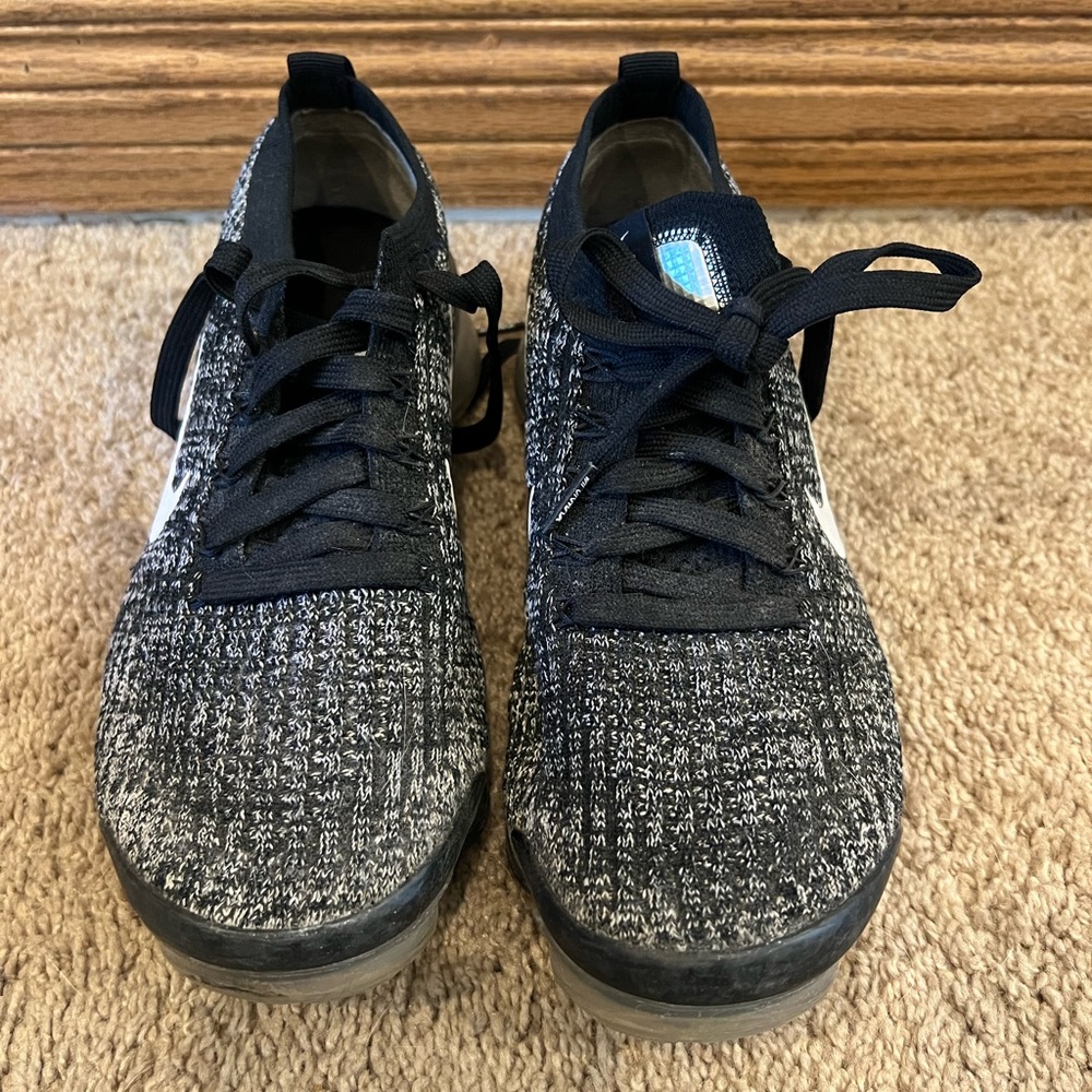 Nike Black and Gray Athletic Shoes